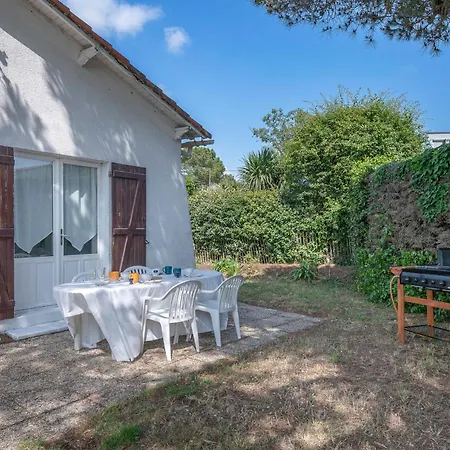 Vakantiehuis 600 M De La Plage, Maison Pour 4 Adultes 2 Enfants Saint-Michel-Chef-Chef