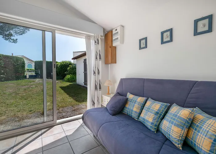 600 M De La Plage, Maison Pour 4 Adultes 2 Enfants *